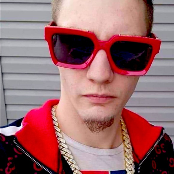 Meet your Posher, Schuylar - Picture 1 of 1